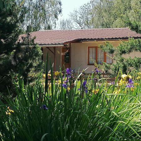 Bydlinska Zahradka Tesikov Villa Šternberk Dış mekan fotoğraf